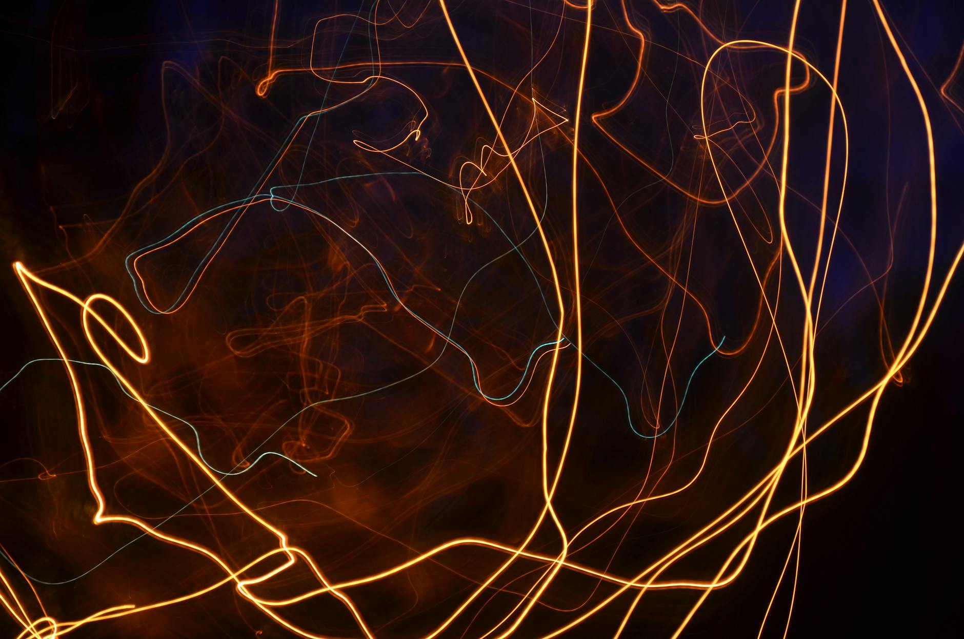 Strumień świadomości w literaturze polskiej: jak czytać teksty, które łamią składnię i logikę